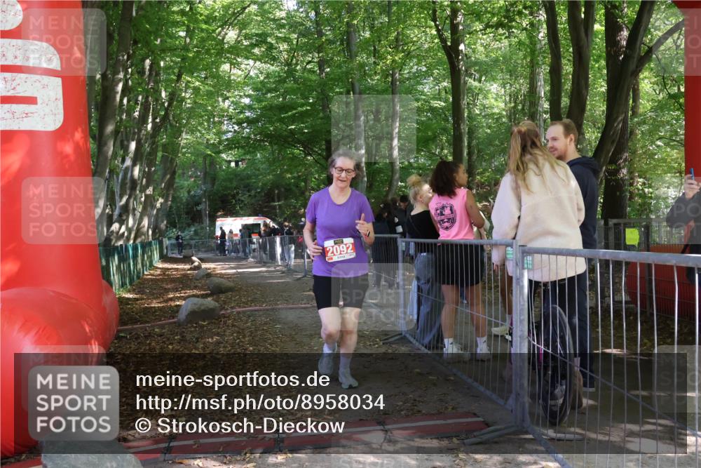 28.09.2025 - 33. Volkslauf durch das schöne Alstertal Strokosch-Dieckow http://msf.ph/oto/8958034 28.09.2025 13:07:25 Ziel  meine-sportfotos.de
