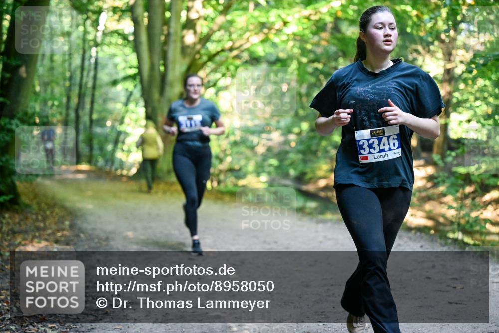 28.09.2025 - 33. Volkslauf durch das schöne Alstertal Dr. Thomas Lammeyer http://msf.ph/oto/8958050 28.09.2025 10:50:16 Laufen 30, 3346 meine-sportfotos.de