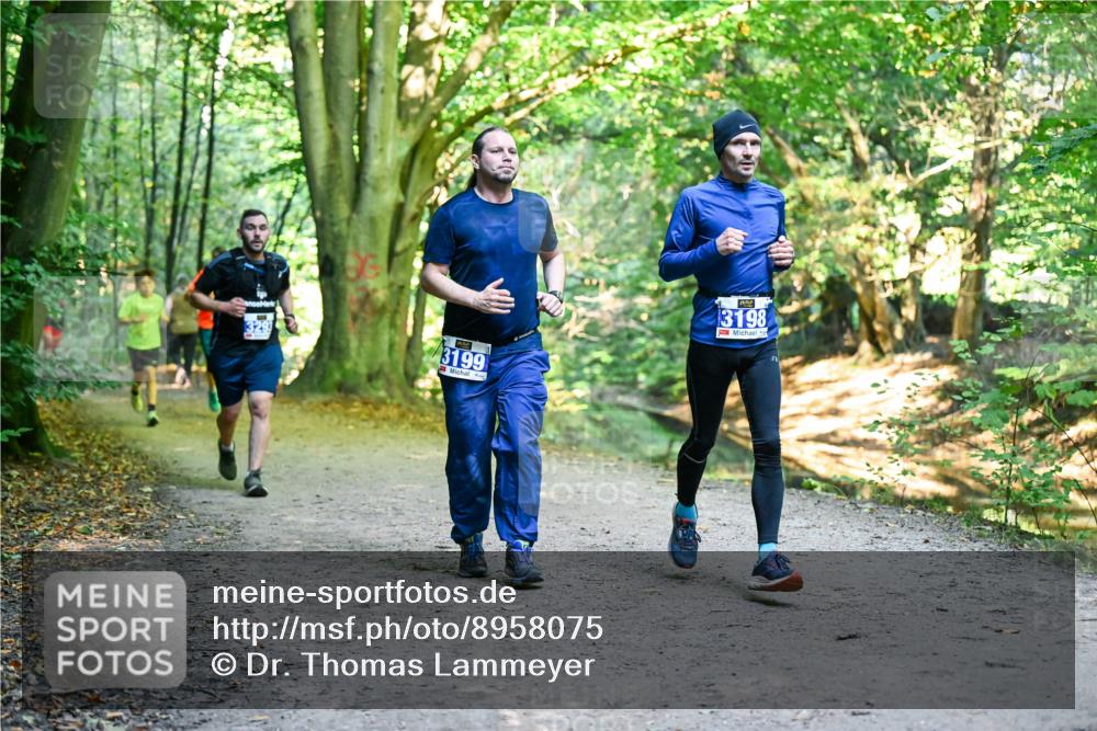 28.09.2025 - 33. Volkslauf durch das schöne Alstertal Dr. Thomas Lammeyer http://msf.ph/oto/8958075 28.09.2025 10:50:25 Laufen 3199, 3198 meine-sportfotos.de
