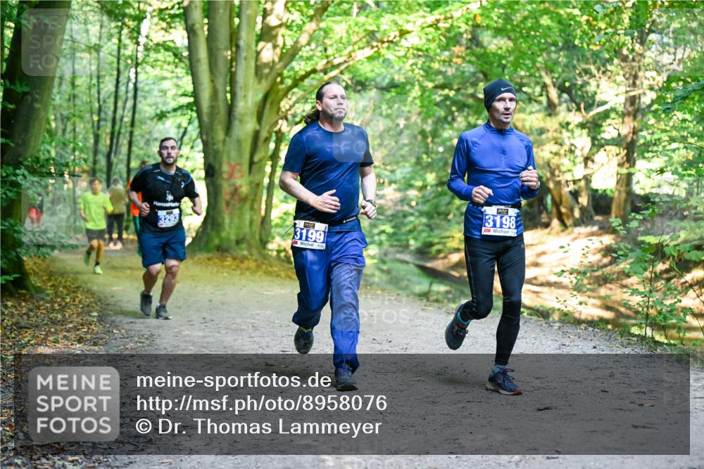 28.09.2025 - 33. Volkslauf durch das schöne Alstertal Dr. Thomas Lammeyer http://msf.ph/oto/8958076 28.09.2025 10:50:25 Laufen 3199, 3198 meine-sportfotos.de