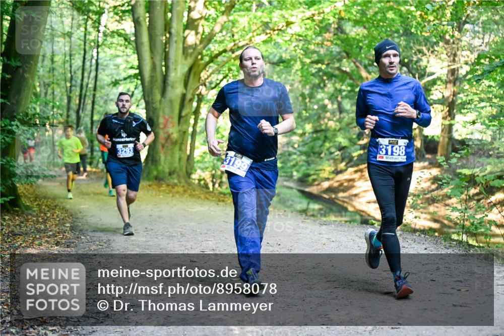28.09.2025 - 33. Volkslauf durch das schöne Alstertal Dr. Thomas Lammeyer http://msf.ph/oto/8958078 28.09.2025 10:50:25 Laufen 3199, 3198 meine-sportfotos.de