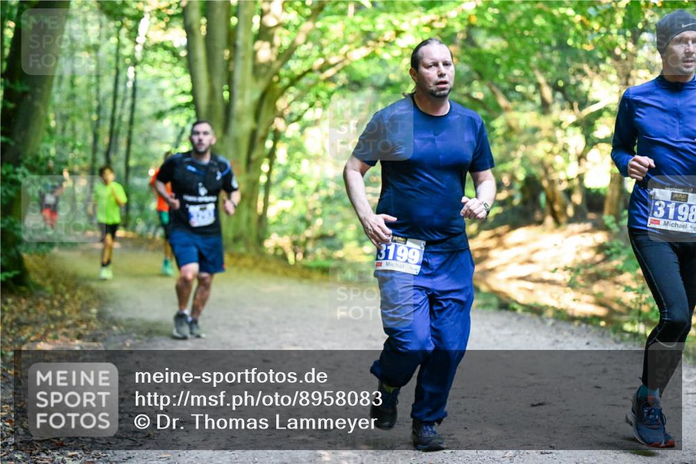 28.09.2025 - 33. Volkslauf durch das schöne Alstertal Dr. Thomas Lammeyer http://msf.ph/oto/8958083 28.09.2025 10:50:26 Laufen 3199, 3198 meine-sportfotos.de