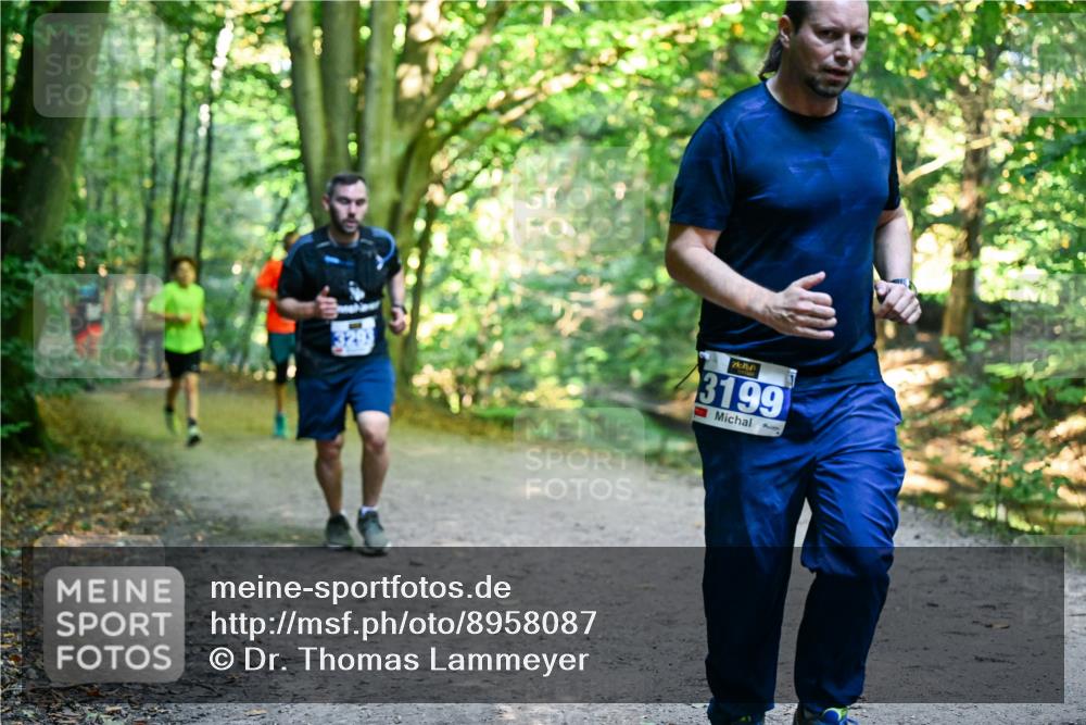 28.09.2025 - 33. Volkslauf durch das schöne Alstertal Dr. Thomas Lammeyer http://msf.ph/oto/8958087 28.09.2025 10:50:26 Laufen 7, 3199 meine-sportfotos.de