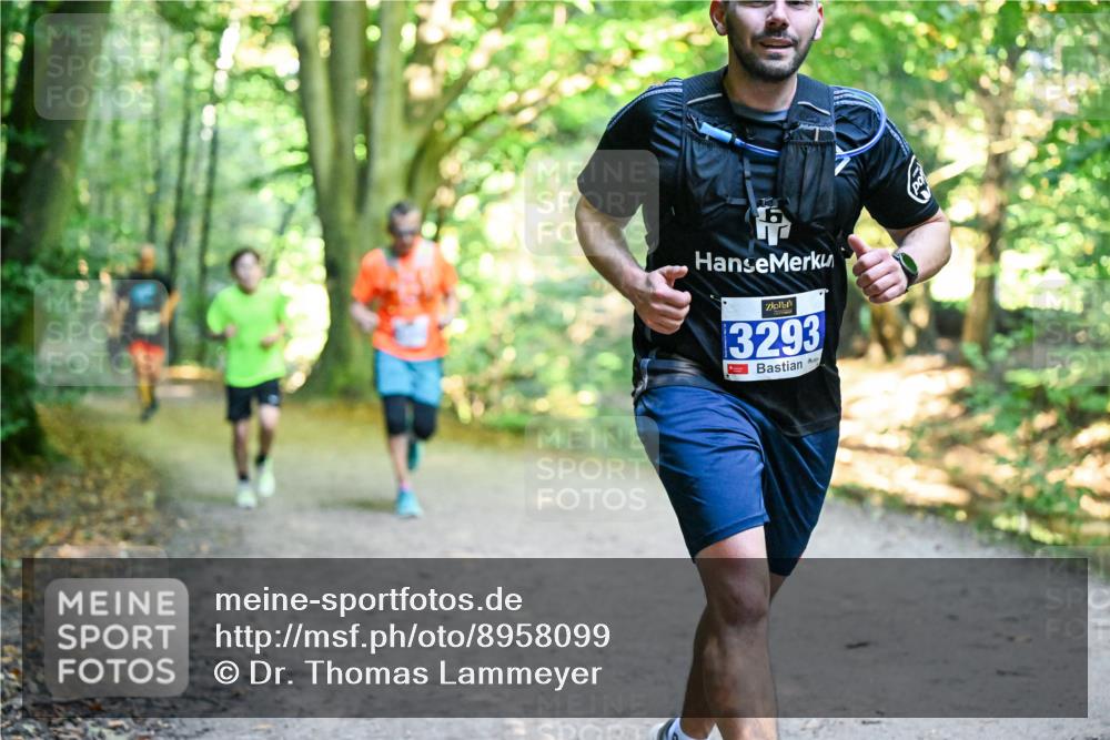 28.09.2025 - 33. Volkslauf durch das schöne Alstertal Dr. Thomas Lammeyer http://msf.ph/oto/8958099 28.09.2025 10:50:28 Laufen 17, 3293 meine-sportfotos.de