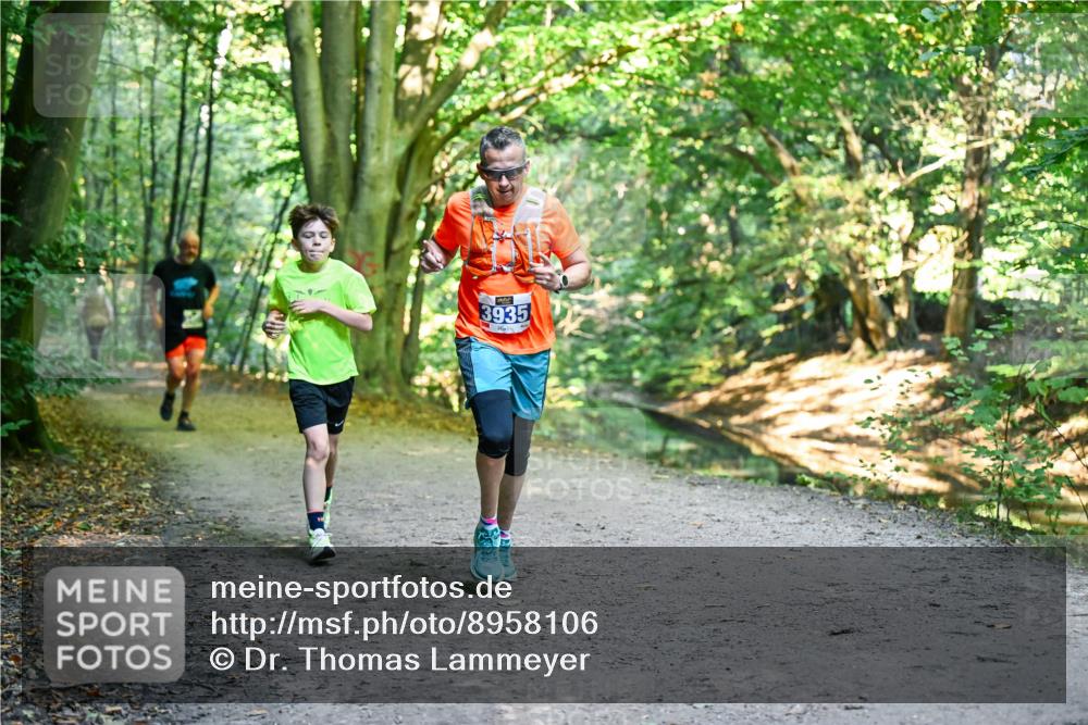 28.09.2025 - 33. Volkslauf durch das schöne Alstertal Dr. Thomas Lammeyer http://msf.ph/oto/8958106 28.09.2025 10:50:29 Laufen 3935 meine-sportfotos.de