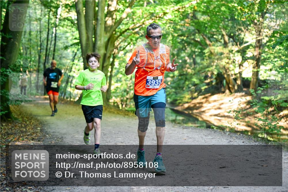 28.09.2025 - 33. Volkslauf durch das schöne Alstertal Dr. Thomas Lammeyer http://msf.ph/oto/8958108 28.09.2025 10:50:30 Laufen 3935 meine-sportfotos.de