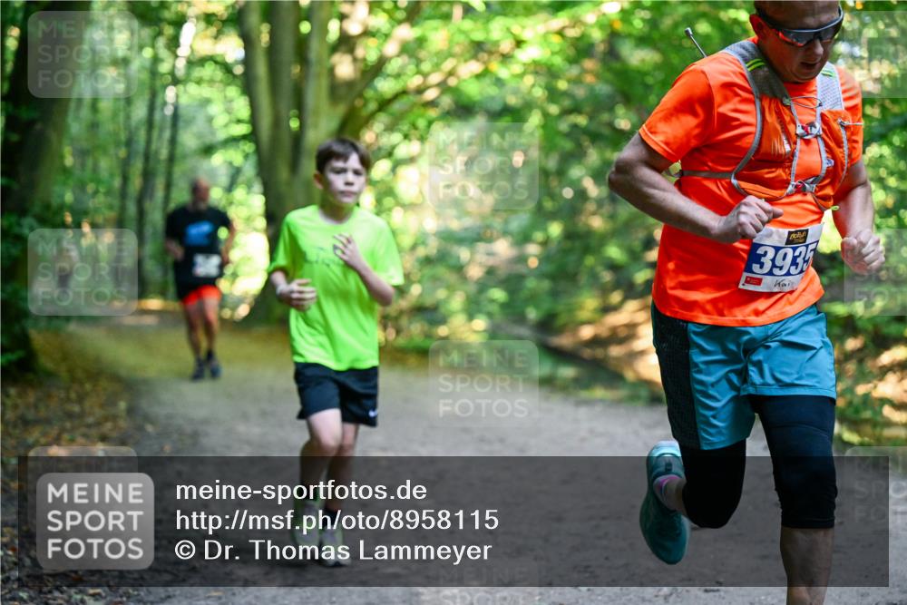 28.09.2025 - 33. Volkslauf durch das schöne Alstertal Dr. Thomas Lammeyer http://msf.ph/oto/8958115 28.09.2025 10:50:30 Laufen 393 meine-sportfotos.de