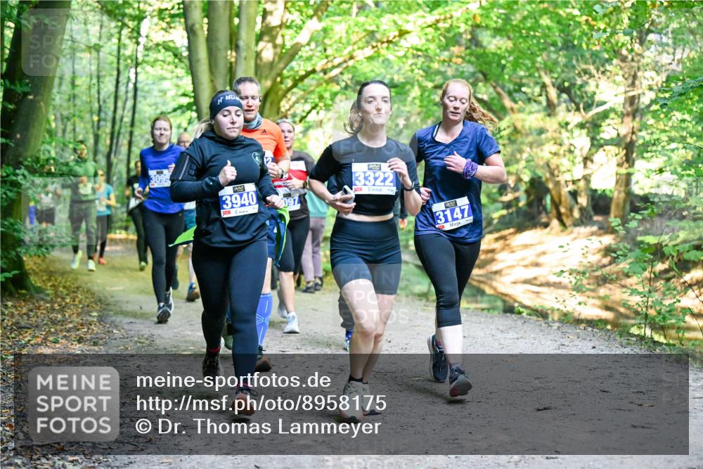 28.09.2025 - 33. Volkslauf durch das schöne Alstertal Dr. Thomas Lammeyer http://msf.ph/oto/8958175 28.09.2025 10:50:44 Laufen 3940, 097, 3322, 3147 meine-sportfotos.de