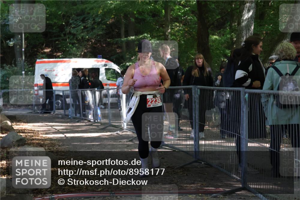 28.09.2025 - 33. Volkslauf durch das schöne Alstertal Strokosch-Dieckow http://msf.ph/oto/8958177 28.09.2025 13:10:36 Ziel 2238 meine-sportfotos.de