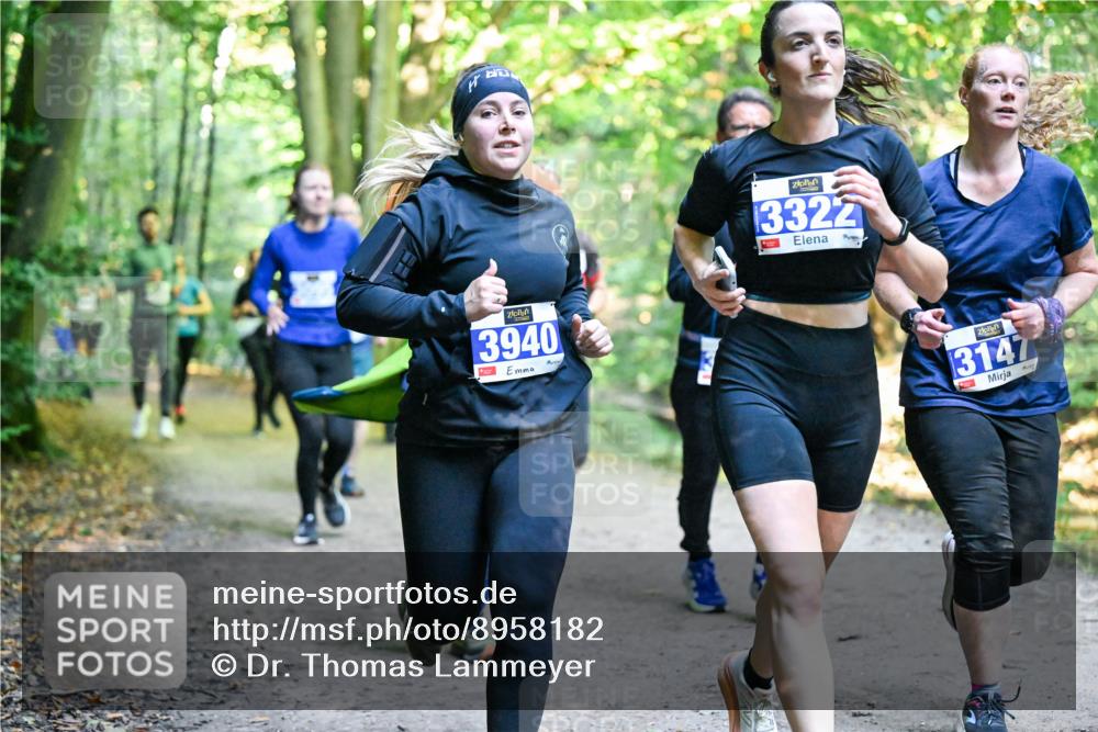 28.09.2025 - 33. Volkslauf durch das schöne Alstertal Dr. Thomas Lammeyer http://msf.ph/oto/8958182 28.09.2025 10:50:45 Laufen 20, 3940, 3322, 3147 meine-sportfotos.de