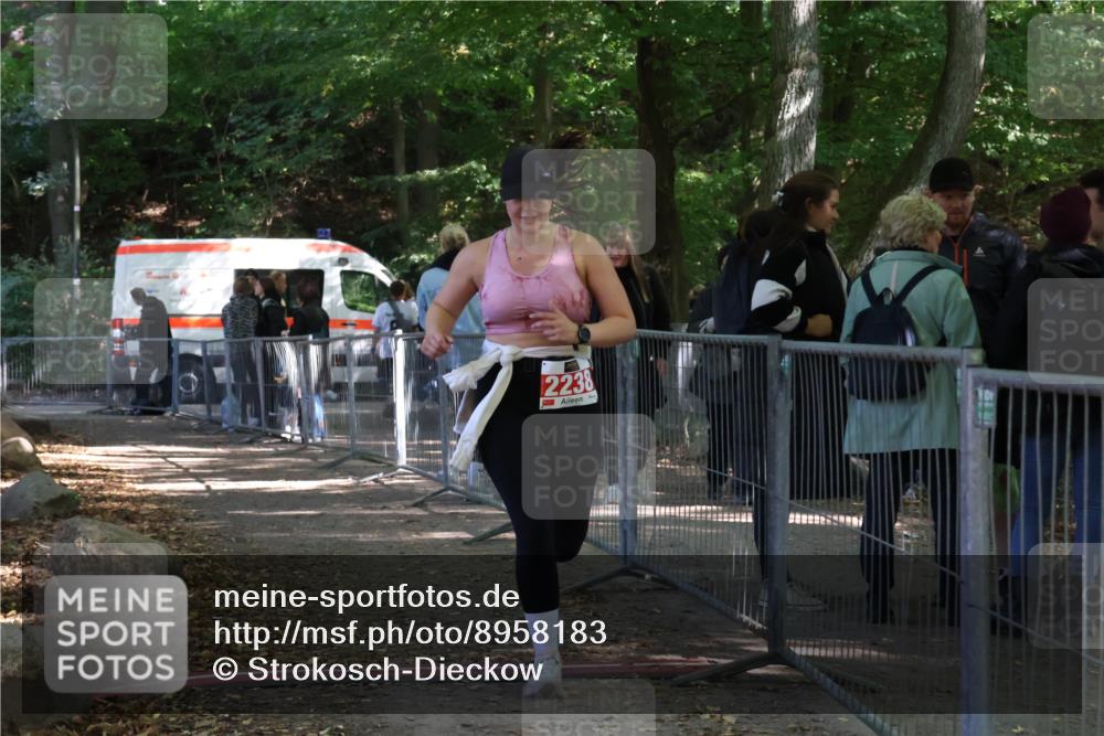 28.09.2025 - 33. Volkslauf durch das schöne Alstertal Strokosch-Dieckow http://msf.ph/oto/8958183 28.09.2025 13:10:37 Ziel 2238 meine-sportfotos.de