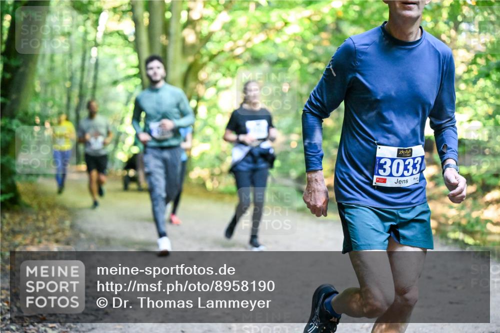28.09.2025 - 33. Volkslauf durch das schöne Alstertal Dr. Thomas Lammeyer http://msf.ph/oto/8958190 28.09.2025 10:50:48 Laufen 3033 meine-sportfotos.de