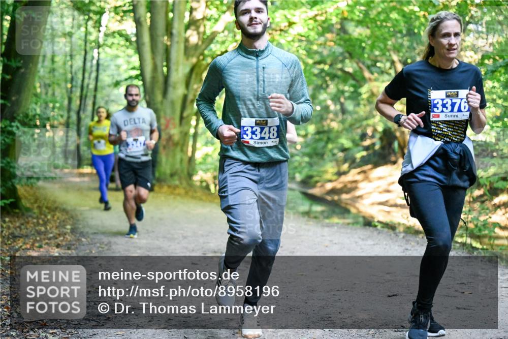 28.09.2025 - 33. Volkslauf durch das schöne Alstertal Dr. Thomas Lammeyer http://msf.ph/oto/8958196 28.09.2025 10:50:49 Laufen 3348, 3376, 1844184 meine-sportfotos.de