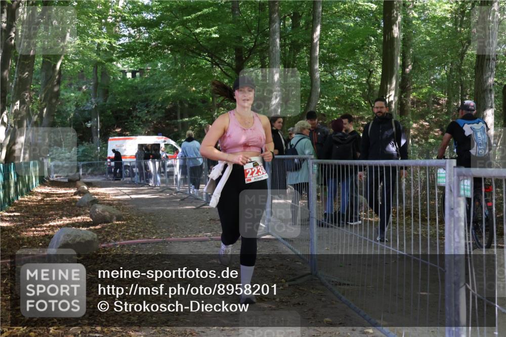 28.09.2025 - 33. Volkslauf durch das schöne Alstertal Strokosch-Dieckow http://msf.ph/oto/8958201 28.09.2025 13:10:38 Ziel 2238 meine-sportfotos.de