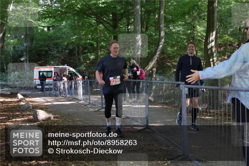 28.09.2025 - 33. Volkslauf durch das schöne Alstertal Strokosch-Dieckow http://msf.ph/oto/8958263 28.09.2025 13:13:58 Ziel 2296 meine-sportfotos.de