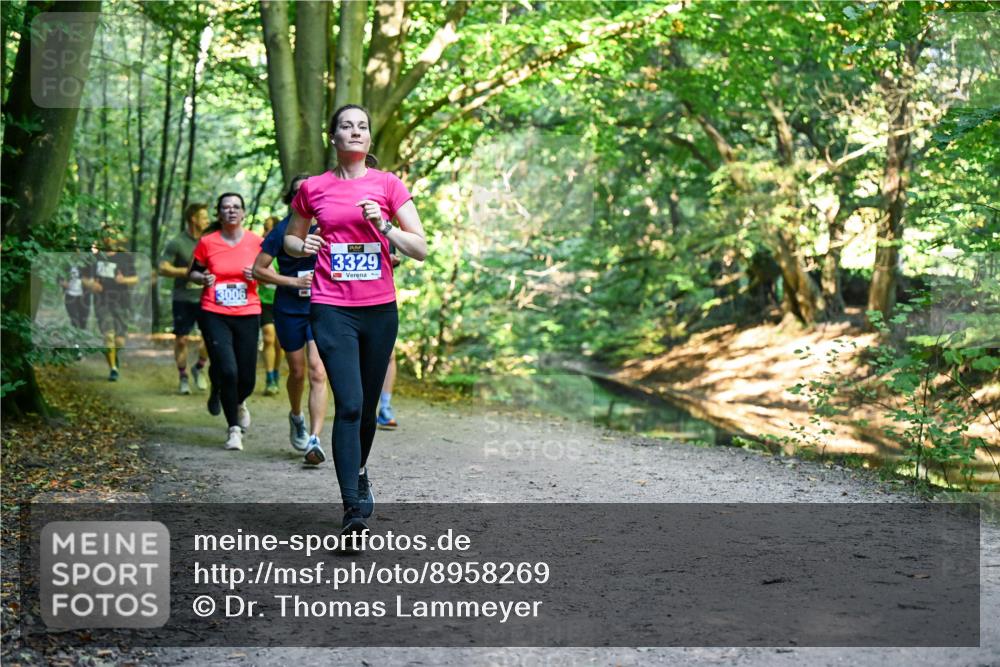 28.09.2025 - 33. Volkslauf durch das schöne Alstertal Dr. Thomas Lammeyer http://msf.ph/oto/8958269 28.09.2025 10:51:10 Laufen 3006, 3329 meine-sportfotos.de