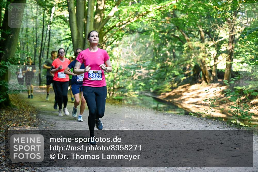 28.09.2025 - 33. Volkslauf durch das schöne Alstertal Dr. Thomas Lammeyer http://msf.ph/oto/8958271 28.09.2025 10:51:10 Laufen 3006, 3329 meine-sportfotos.de