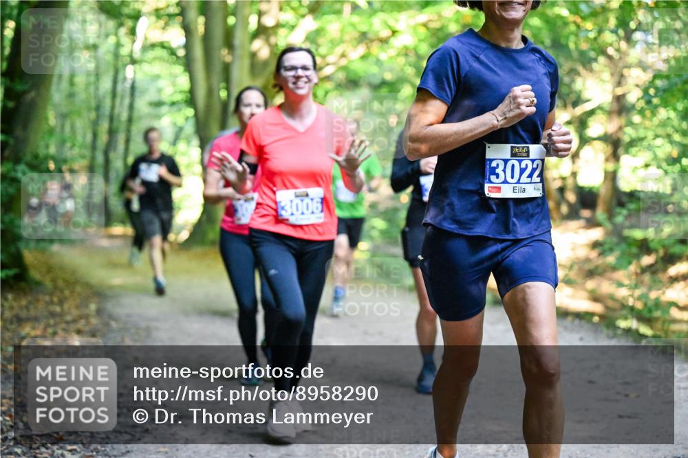 28.09.2025 - 33. Volkslauf durch das schöne Alstertal Dr. Thomas Lammeyer http://msf.ph/oto/8958290 28.09.2025 10:51:13 Laufen 3006, 3022 meine-sportfotos.de