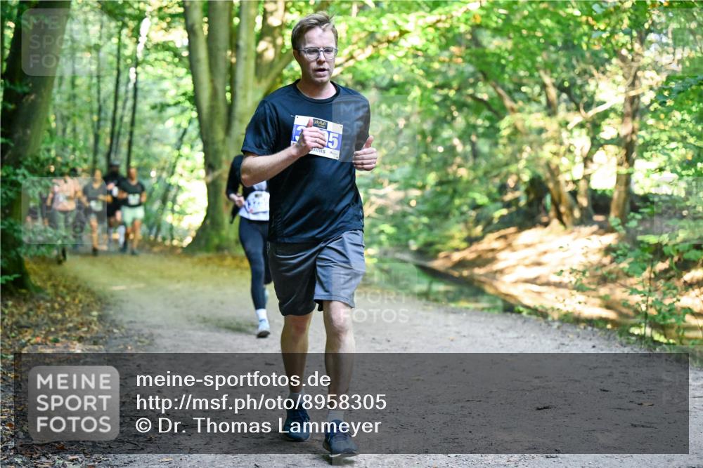 28.09.2025 - 33. Volkslauf durch das schöne Alstertal Dr. Thomas Lammeyer http://msf.ph/oto/8958305 28.09.2025 10:51:16 Laufen 5 meine-sportfotos.de