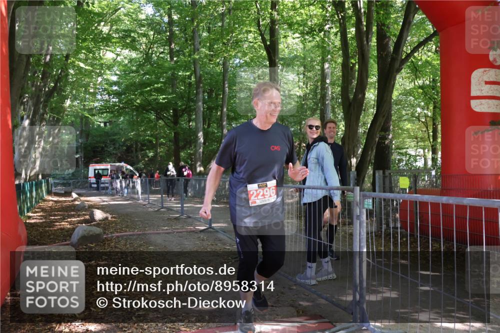 28.09.2025 - 33. Volkslauf durch das schöne Alstertal Strokosch-Dieckow http://msf.ph/oto/8958314 28.09.2025 13:14:00 Ziel  meine-sportfotos.de