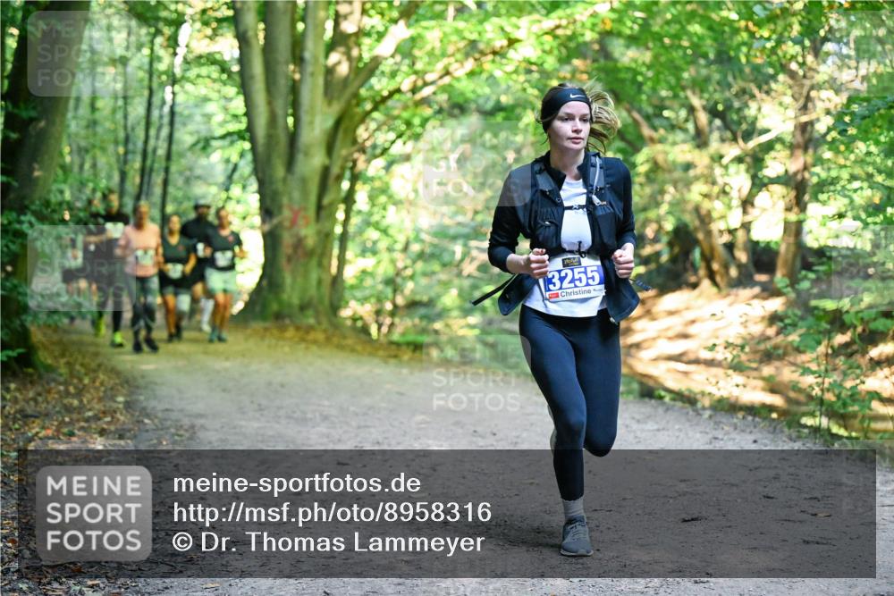28.09.2025 - 33. Volkslauf durch das schöne Alstertal Dr. Thomas Lammeyer http://msf.ph/oto/8958316 28.09.2025 10:51:18 Laufen 13255 meine-sportfotos.de