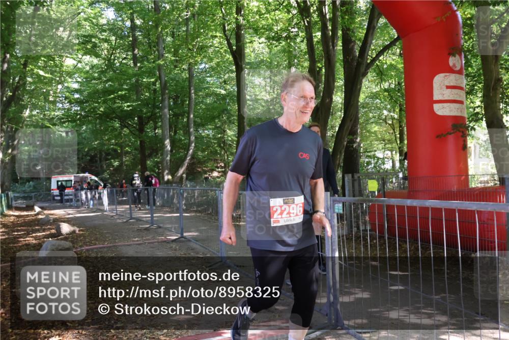 28.09.2025 - 33. Volkslauf durch das schöne Alstertal Strokosch-Dieckow http://msf.ph/oto/8958325 28.09.2025 13:14:01 Ziel  meine-sportfotos.de