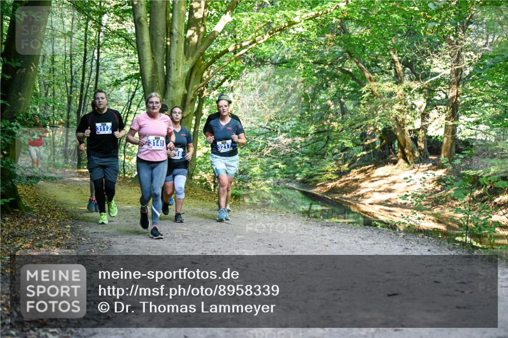 28.09.2025 - 33. Volkslauf durch das schöne Alstertal Dr. Thomas Lammeyer http://msf.ph/oto/8958339 28.09.2025 10:51:21 Laufen 3112, 3141, 3217 meine-sportfotos.de