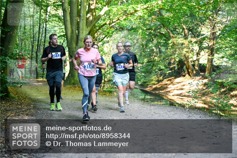 28.09.2025 - 33. Volkslauf durch das schöne Alstertal Dr. Thomas Lammeyer http://msf.ph/oto/8958344 28.09.2025 10:51:22 Laufen 3112, 3141, 3217 meine-sportfotos.de