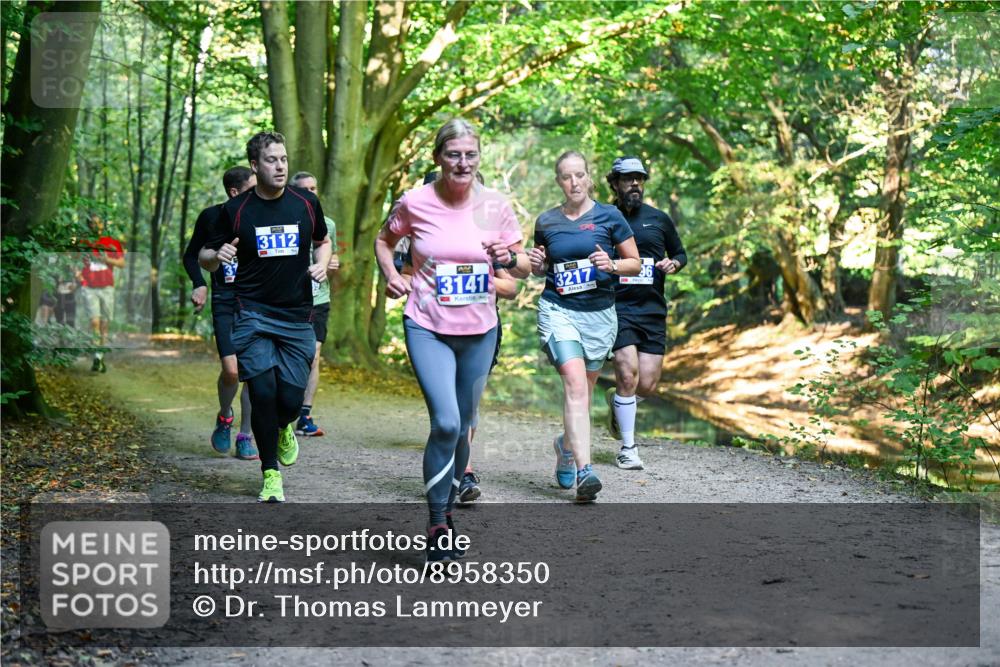 28.09.2025 - 33. Volkslauf durch das schöne Alstertal Dr. Thomas Lammeyer http://msf.ph/oto/8958350 28.09.2025 10:51:22 Laufen 3112, 3141, 3217, 30 meine-sportfotos.de