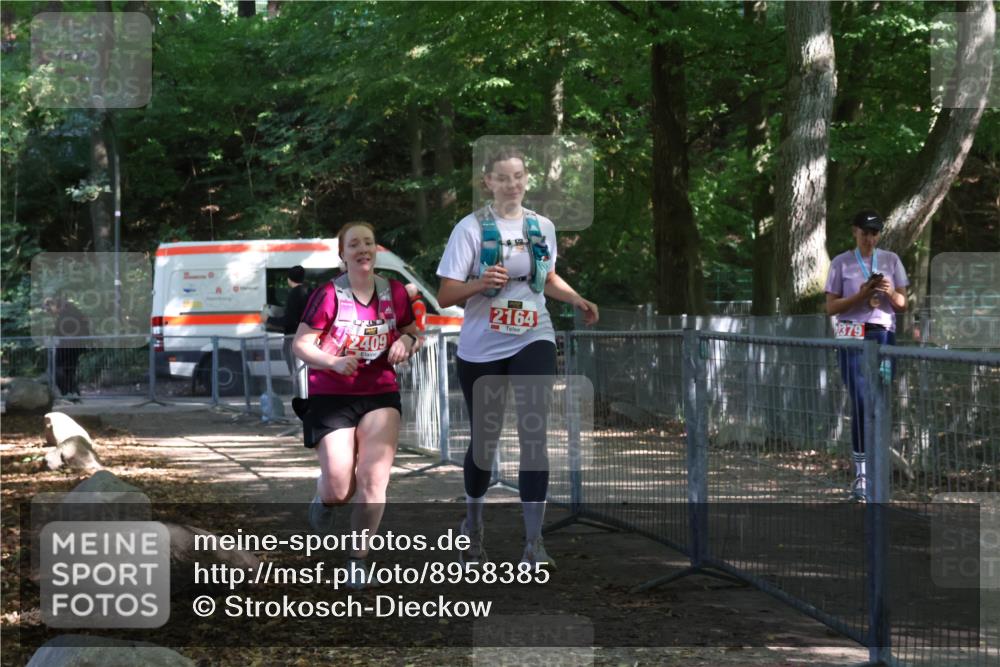 28.09.2025 - 33. Volkslauf durch das schöne Alstertal Strokosch-Dieckow http://msf.ph/oto/8958385 28.09.2025 13:17:25 Ziel 2164, 2409 meine-sportfotos.de