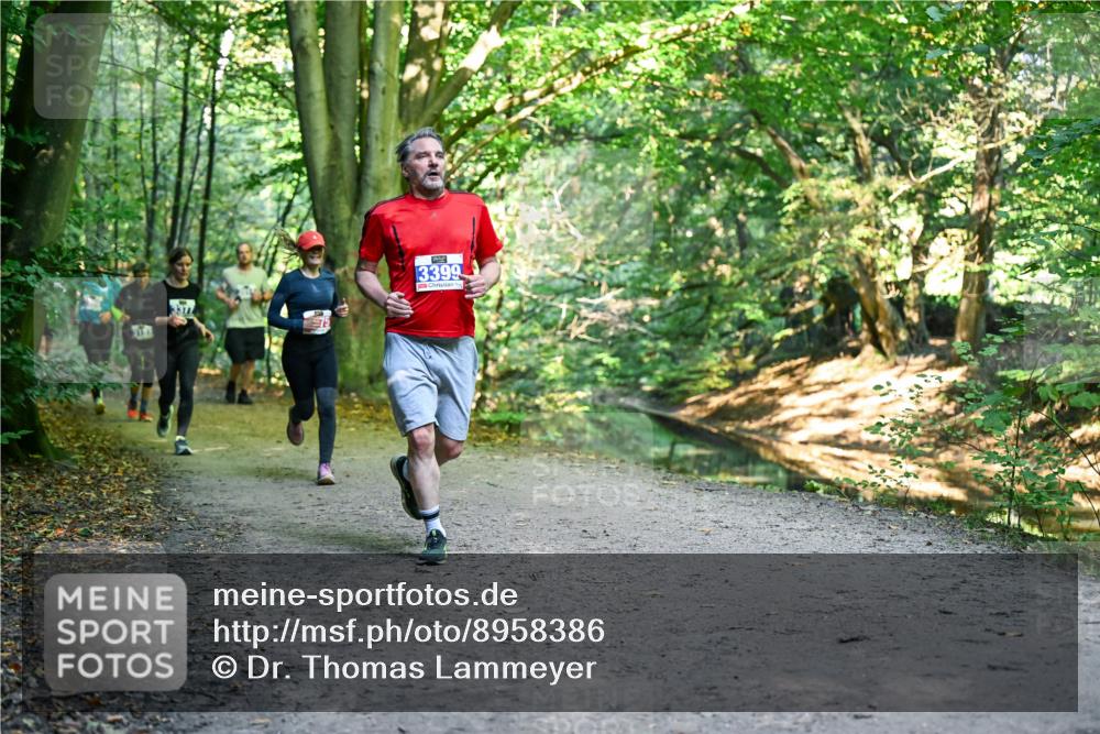 28.09.2025 - 33. Volkslauf durch das schöne Alstertal Dr. Thomas Lammeyer http://msf.ph/oto/8958386 28.09.2025 10:51:28 Laufen 3377, 3399 meine-sportfotos.de