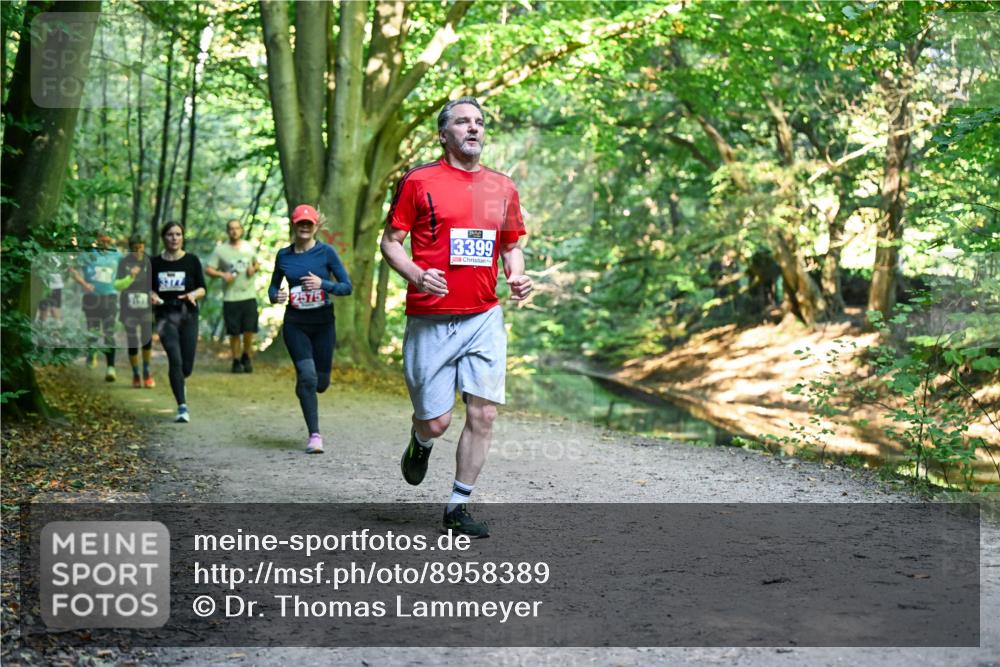 28.09.2025 - 33. Volkslauf durch das schöne Alstertal Dr. Thomas Lammeyer http://msf.ph/oto/8958389 28.09.2025 10:51:28 Laufen 3377, 2575, 3399 meine-sportfotos.de