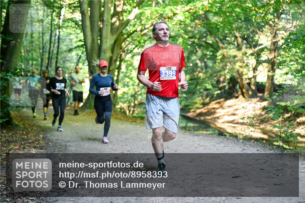 28.09.2025 - 33. Volkslauf durch das schöne Alstertal Dr. Thomas Lammeyer http://msf.ph/oto/8958393 28.09.2025 10:51:29 Laufen 75, 3399 meine-sportfotos.de