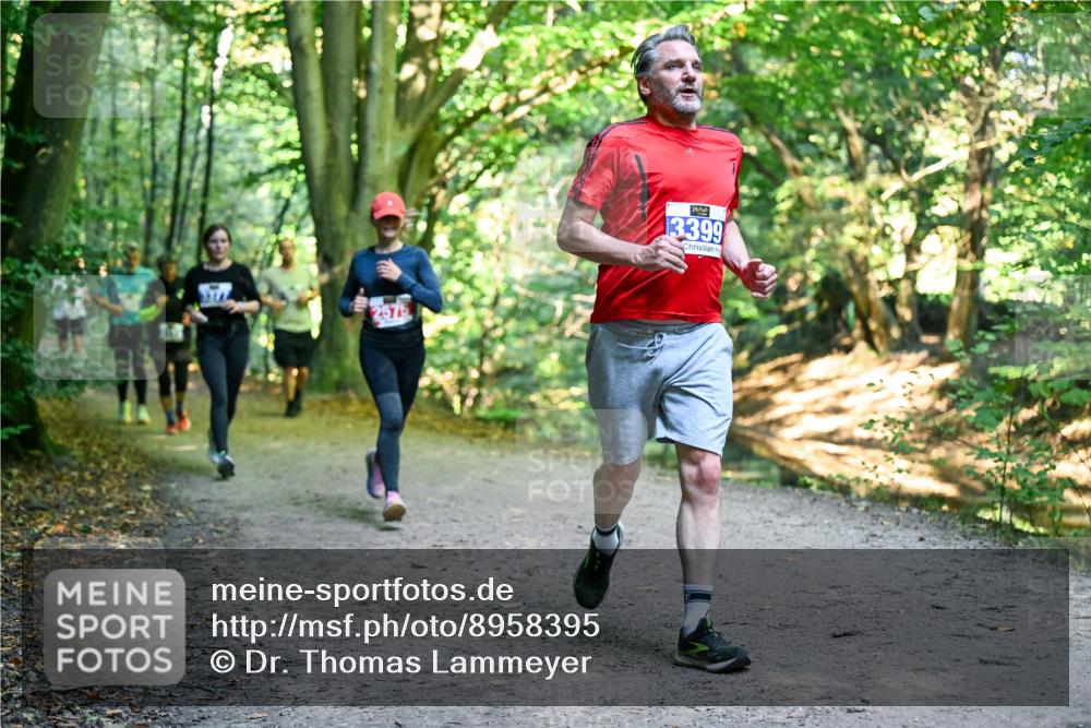 28.09.2025 - 33. Volkslauf durch das schöne Alstertal Dr. Thomas Lammeyer http://msf.ph/oto/8958395 28.09.2025 10:51:29 Laufen 2575, 13399 meine-sportfotos.de