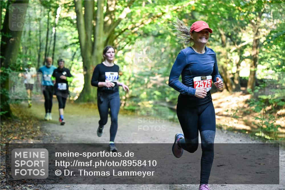 28.09.2025 - 33. Volkslauf durch das schöne Alstertal Dr. Thomas Lammeyer http://msf.ph/oto/8958410 28.09.2025 10:51:31 Laufen 2575 meine-sportfotos.de