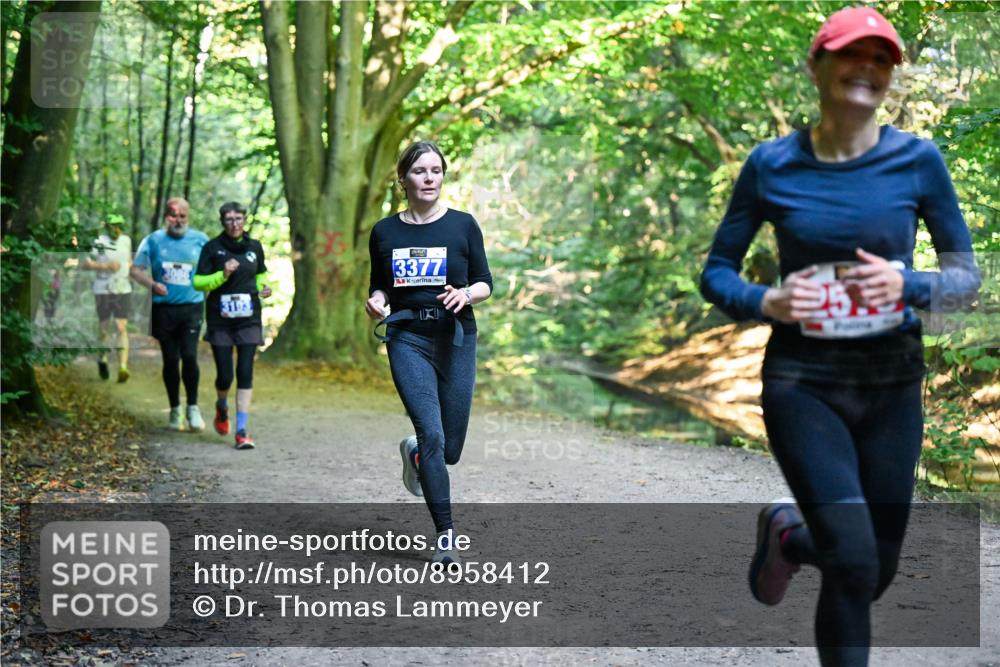 28.09.2025 - 33. Volkslauf durch das schöne Alstertal Dr. Thomas Lammeyer http://msf.ph/oto/8958412 28.09.2025 10:51:31 Laufen 3377, 5 meine-sportfotos.de