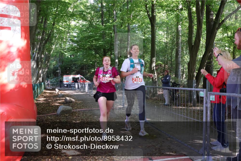 28.09.2025 - 33. Volkslauf durch das schöne Alstertal Strokosch-Dieckow http://msf.ph/oto/8958432 28.09.2025 13:17:27 Ziel 2164, 2409 meine-sportfotos.de