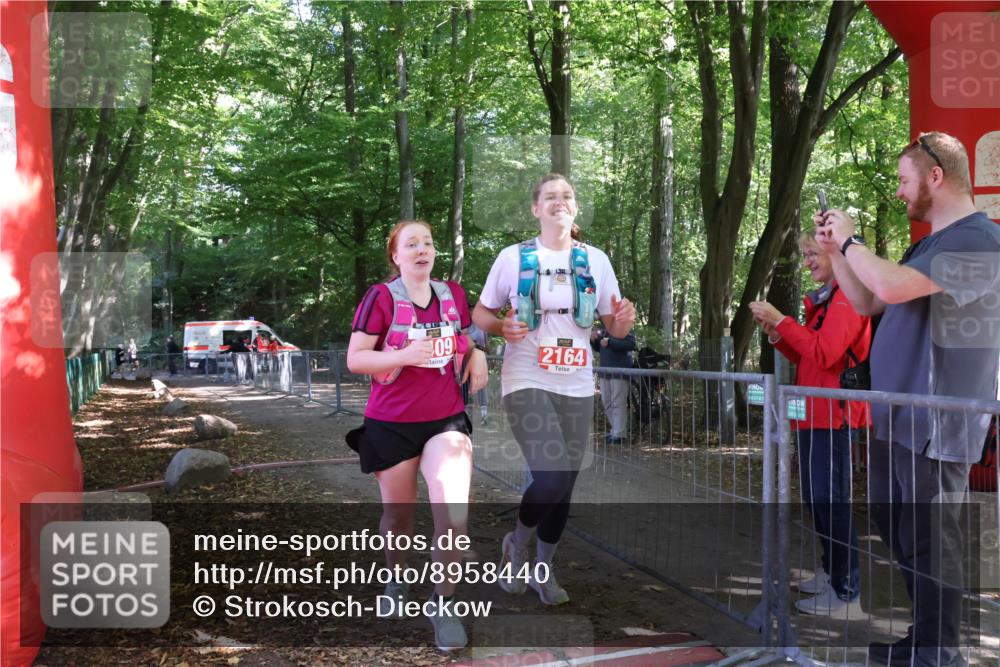 28.09.2025 - 33. Volkslauf durch das schöne Alstertal Strokosch-Dieckow http://msf.ph/oto/8958440 28.09.2025 13:17:27 Ziel 2164, 2409 meine-sportfotos.de