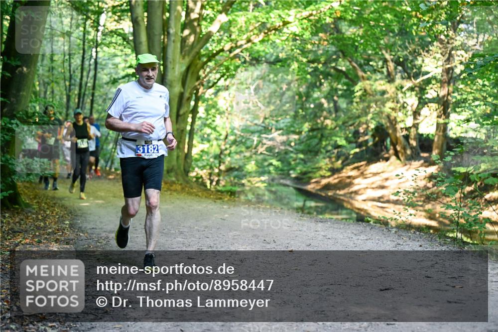 28.09.2025 - 33. Volkslauf durch das schöne Alstertal Dr. Thomas Lammeyer http://msf.ph/oto/8958447 28.09.2025 10:51:37 Laufen 3182 meine-sportfotos.de