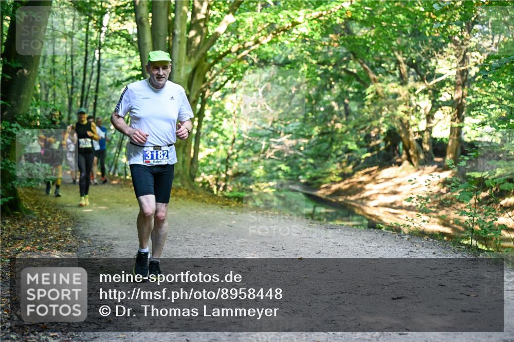28.09.2025 - 33. Volkslauf durch das schöne Alstertal Dr. Thomas Lammeyer http://msf.ph/oto/8958448 28.09.2025 10:51:37 Laufen 3182 meine-sportfotos.de