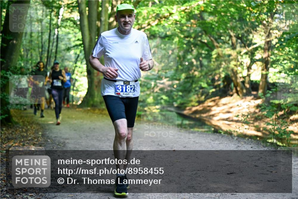 28.09.2025 - 33. Volkslauf durch das schöne Alstertal Dr. Thomas Lammeyer http://msf.ph/oto/8958455 28.09.2025 10:51:38 Laufen 3182 meine-sportfotos.de