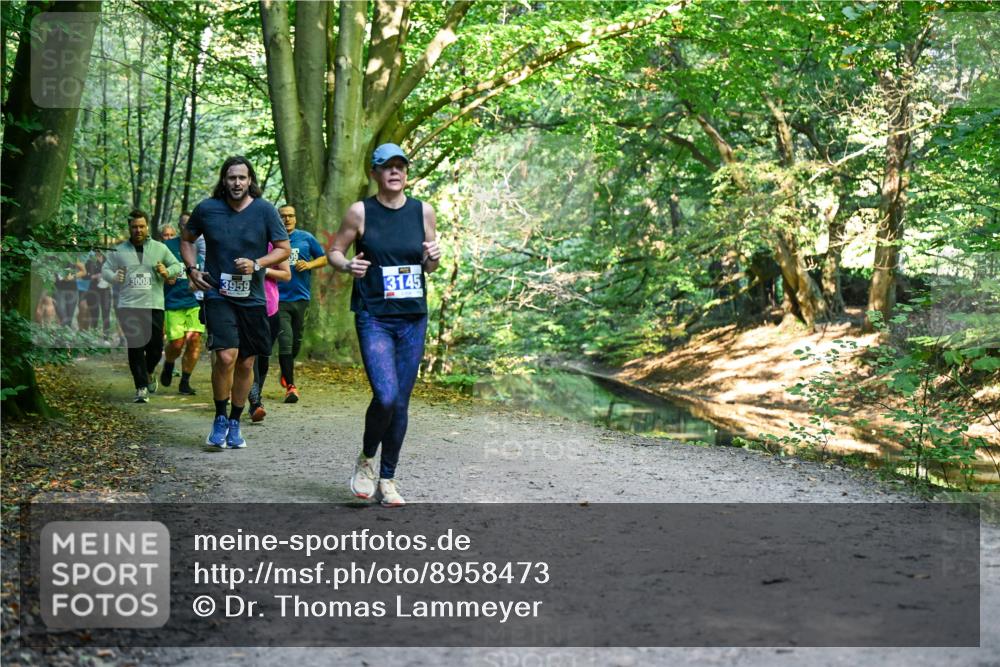 28.09.2025 - 33. Volkslauf durch das schöne Alstertal Dr. Thomas Lammeyer http://msf.ph/oto/8958473 28.09.2025 10:51:40 Laufen 3008, 3959, 3145 meine-sportfotos.de