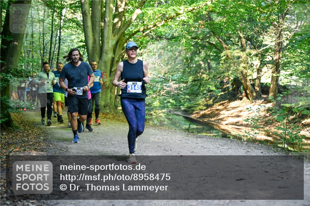 28.09.2025 - 33. Volkslauf durch das schöne Alstertal Dr. Thomas Lammeyer http://msf.ph/oto/8958475 28.09.2025 10:51:41 Laufen 3145 meine-sportfotos.de