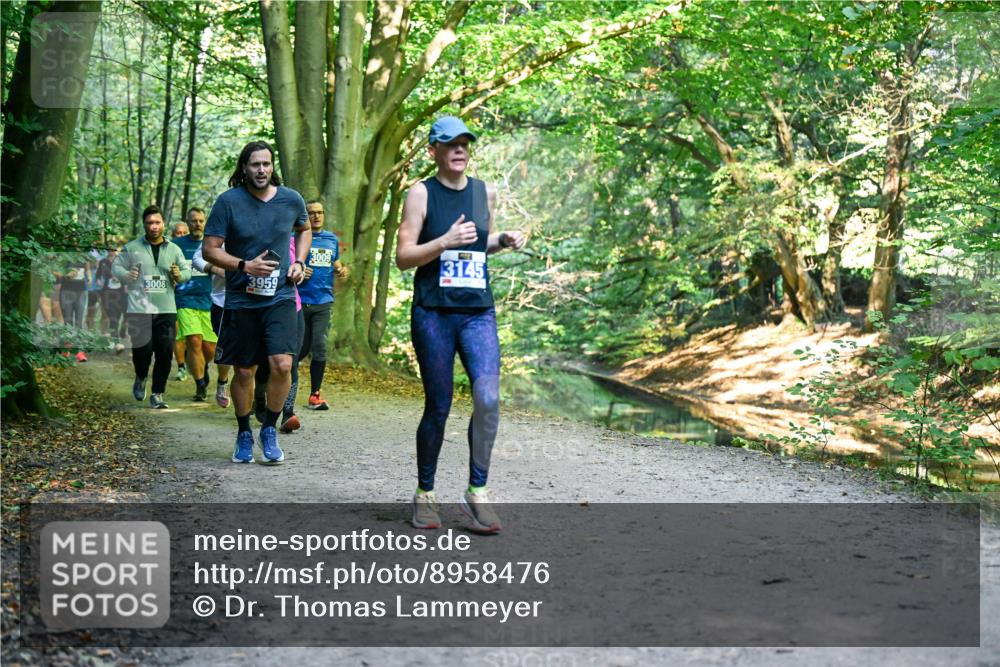 28.09.2025 - 33. Volkslauf durch das schöne Alstertal Dr. Thomas Lammeyer http://msf.ph/oto/8958476 28.09.2025 10:51:41 Laufen 3009, 3145, 3008, 3959 meine-sportfotos.de