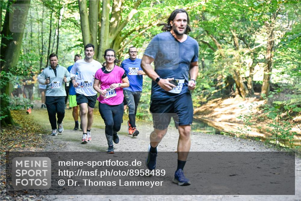 28.09.2025 - 33. Volkslauf durch das schöne Alstertal Dr. Thomas Lammeyer http://msf.ph/oto/8958489 28.09.2025 10:51:42 Laufen 3008, 3933, 379, 3009 meine-sportfotos.de