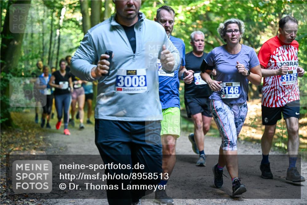 28.09.2025 - 33. Volkslauf durch das schöne Alstertal Dr. Thomas Lammeyer http://msf.ph/oto/8958513 28.09.2025 10:51:46 Laufen 3008, 3146, 3175 meine-sportfotos.de