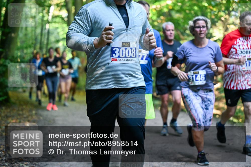28.09.2025 - 33. Volkslauf durch das schöne Alstertal Dr. Thomas Lammeyer http://msf.ph/oto/8958514 28.09.2025 10:51:46 Laufen 3008, 3146, 17, 517 meine-sportfotos.de