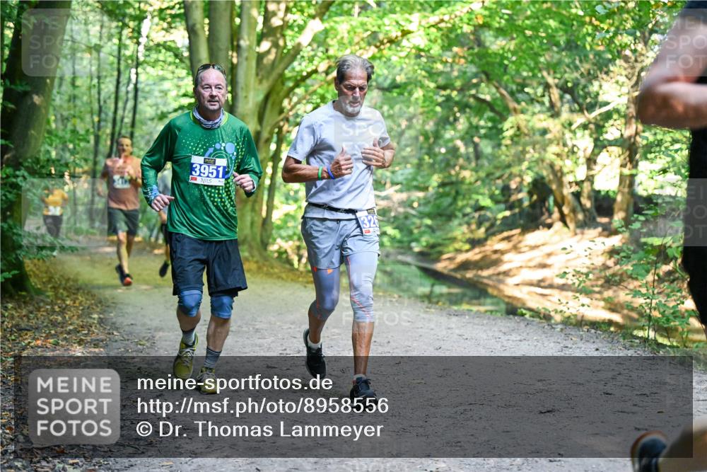 28.09.2025 - 33. Volkslauf durch das schöne Alstertal Dr. Thomas Lammeyer http://msf.ph/oto/8958556 28.09.2025 10:51:53 Laufen  meine-sportfotos.de