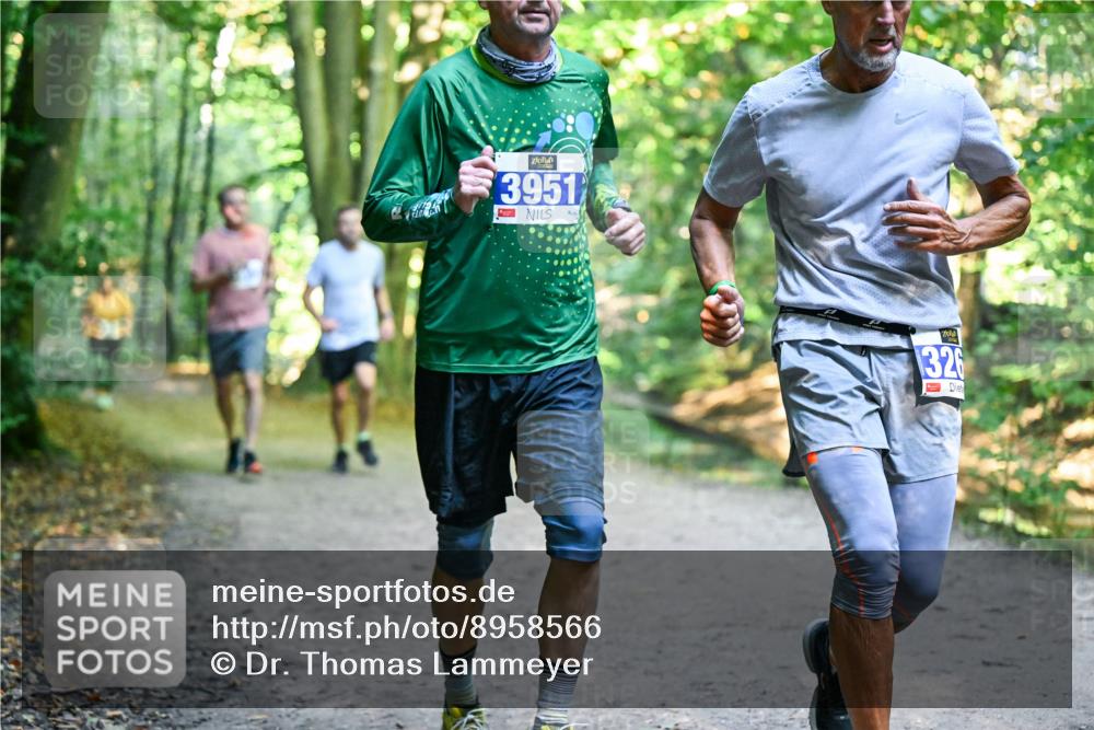 28.09.2025 - 33. Volkslauf durch das schöne Alstertal Dr. Thomas Lammeyer http://msf.ph/oto/8958566 28.09.2025 10:51:54 Laufen 3951, 326 meine-sportfotos.de