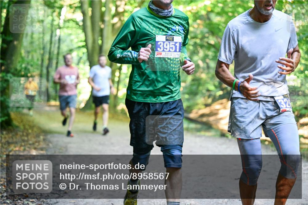 28.09.2025 - 33. Volkslauf durch das schöne Alstertal Dr. Thomas Lammeyer http://msf.ph/oto/8958567 28.09.2025 10:51:54 Laufen 3951, 32 meine-sportfotos.de